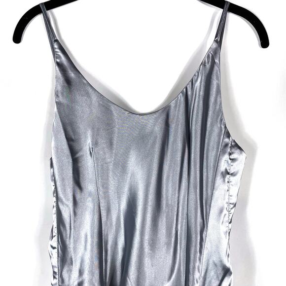 Superdown Cerina Maxi Dress Silver Metallic Knot Slit Open Back Sleeveless Sz M - Picture 7 of 14